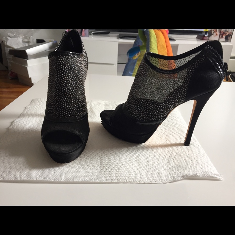 Jerome Rousseau Heels